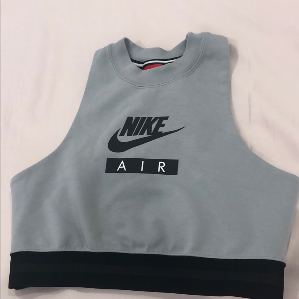 WOMENS Nike workout top super cute worn once